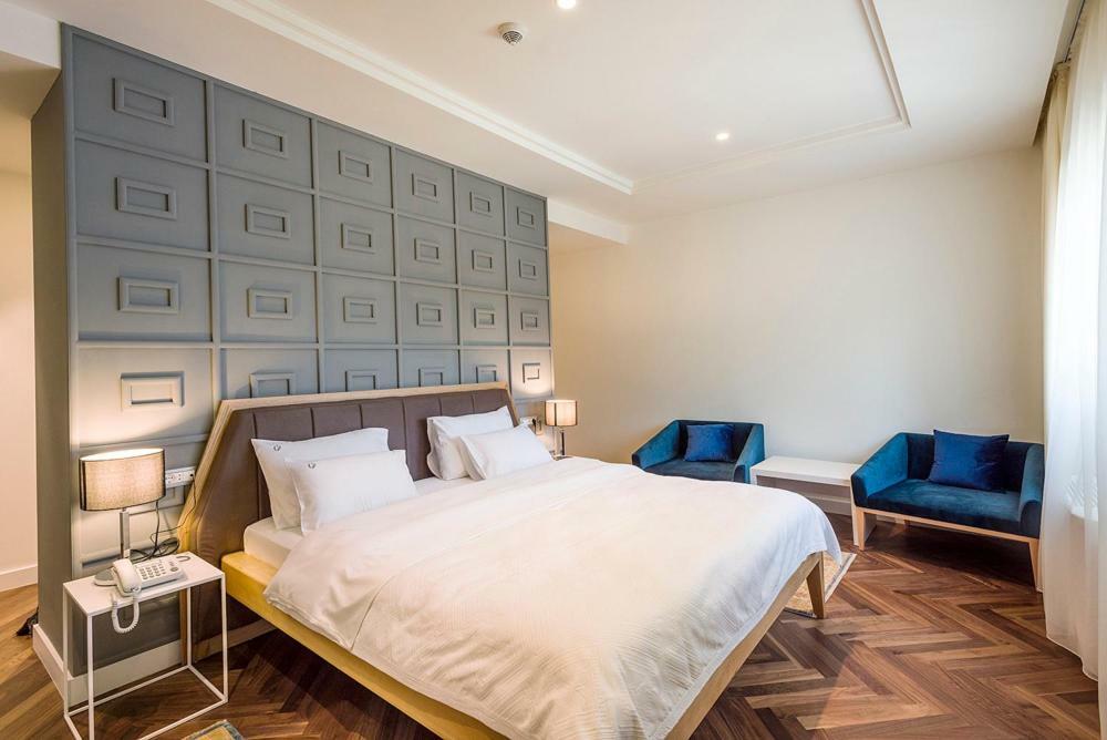 Hotel Gradska ツェティニェ エクステリア 写真