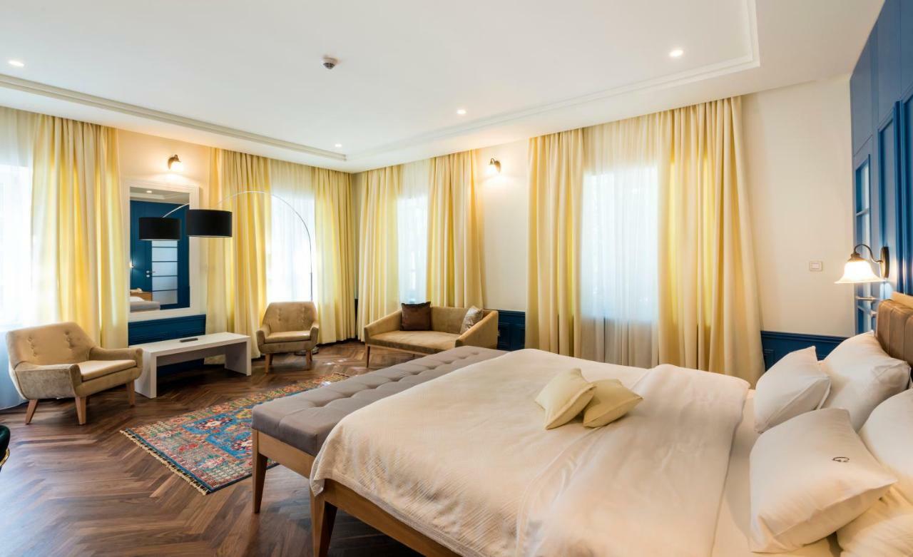 Hotel Gradska ツェティニェ エクステリア 写真