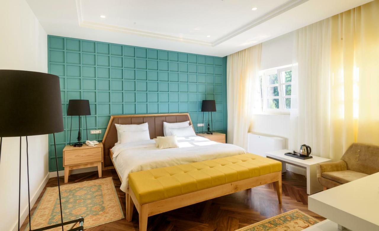 Hotel Gradska ツェティニェ エクステリア 写真