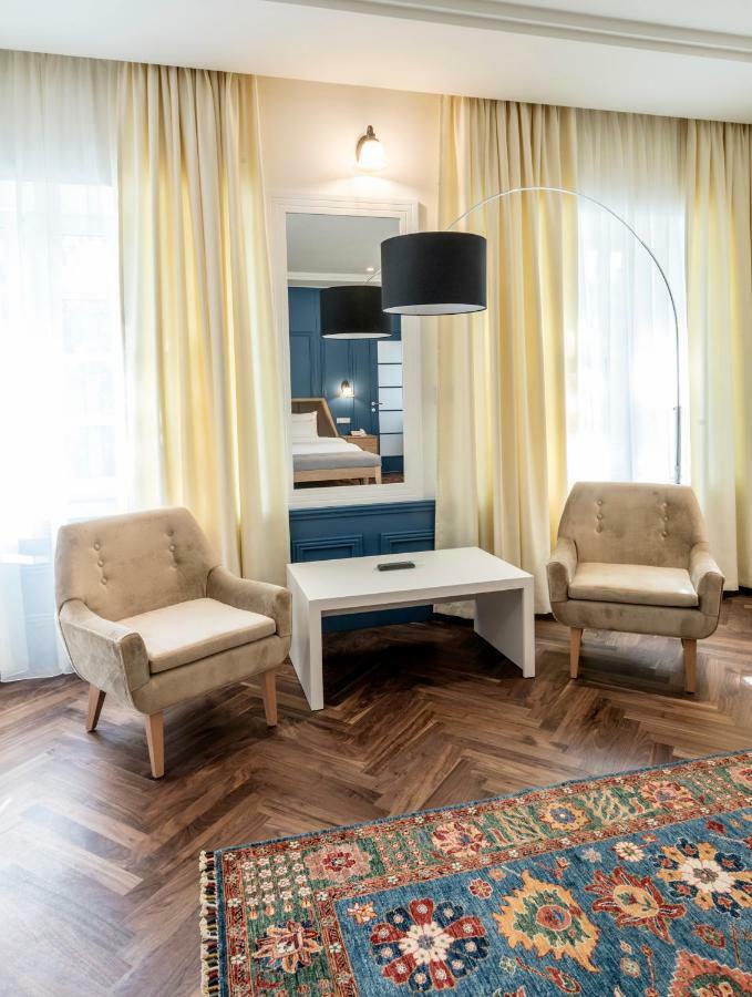 Hotel Gradska ツェティニェ エクステリア 写真